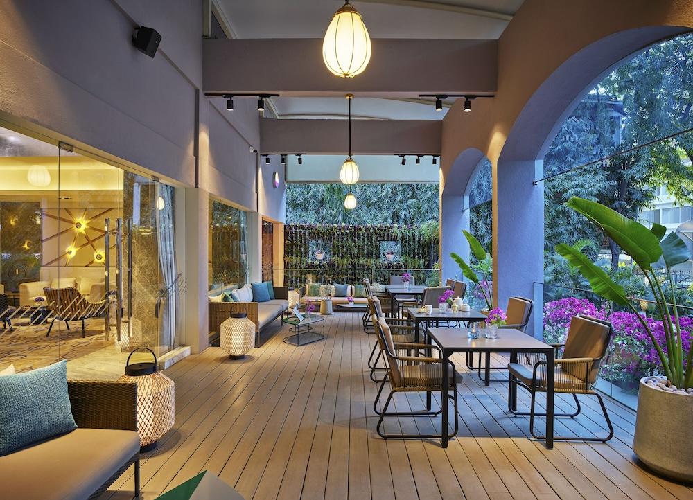 Vivanta Bengaluru Residency Road Exterior photo