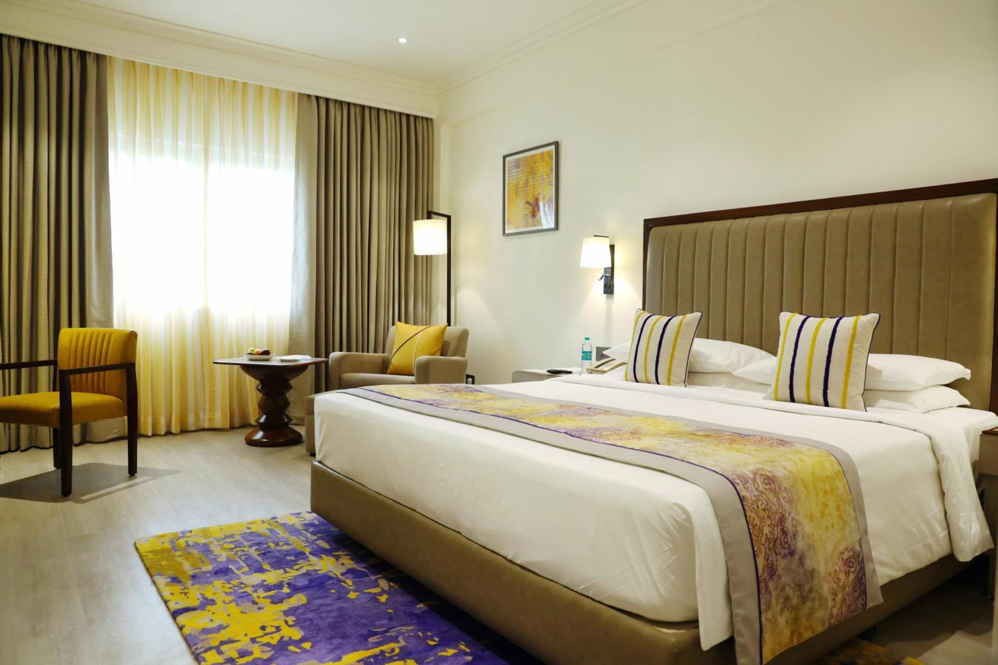 Vivanta Bengaluru Residency Road Exterior photo