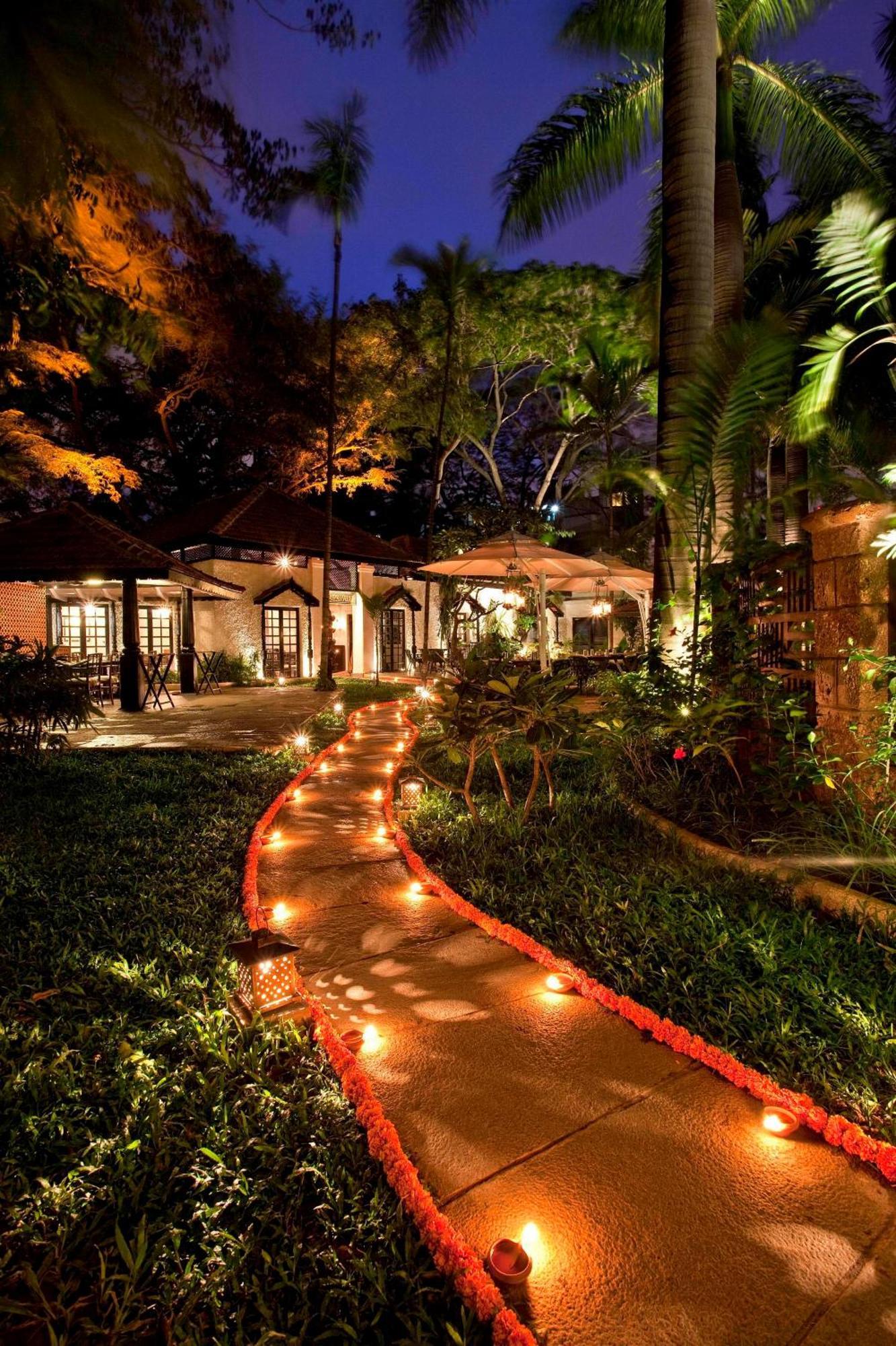 Vivanta Bengaluru Residency Road Exterior photo